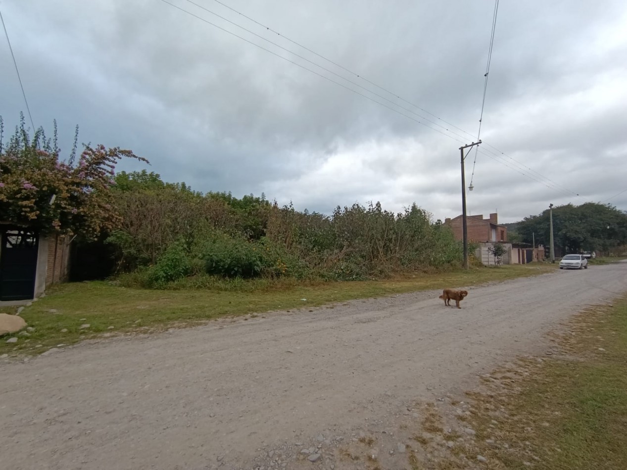 Vendo dos hermosos lotes contigos en Los Molinos de 630 m2 c/u