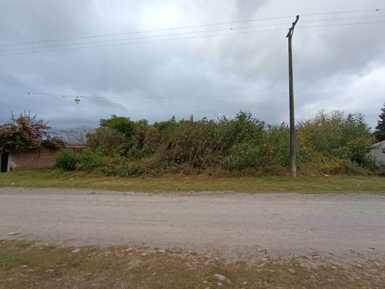 Vendo dos hermosos lotes contigos en Los Molinos de 630 m2 c/u